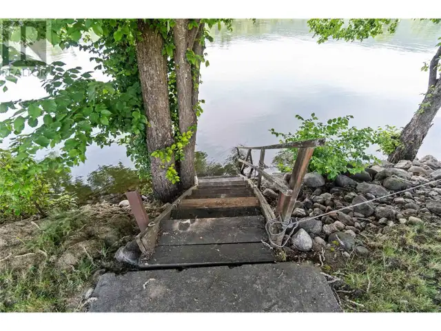 7088 97A Highway Grindrod, British Columbia in Houses for Sale in Vernon - Image 35