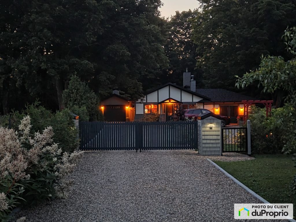 $650,000 - Bungalow for sale in Ile d'Orléans (St-Francois) — photo 1