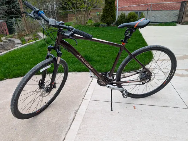 Raleigh gravel bike (Misceo trail 2.0) in Road in Kingston - Image 2