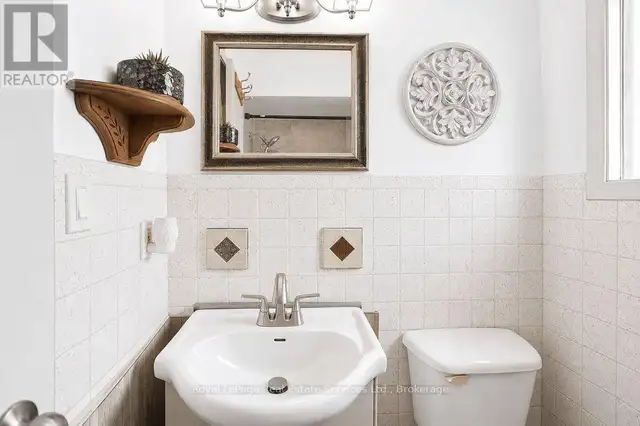 334 TRAGINA AVENUE N Hamilton (Homeside), Ontario in Houses for Sale in Oakville / Halton Region - Image 20