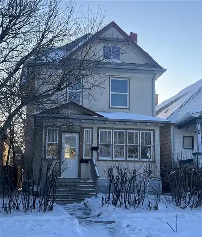 4A//Winnipeg/Offers reviewed as received. Attention investors and owner-occupiers, great value for t...