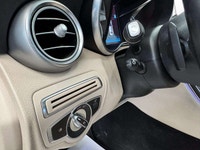 À VENDRE : Mercedes-Benz C-Class C 300 4MATIC 2019 Luxe et Technologie Élégante, performante et ultr... (image 9)