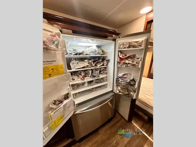 2018 Forest River RV Georgetown 7 Series 34P7 only 12 k Miles in RVs & Motorhomes in Moncton - Image 30