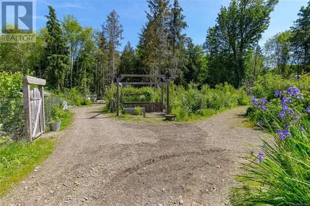 1720 Settler Rd Qualicum Beach, British Columbia in Condos for Sale in Parksville / Qualicum Beach - Image 36