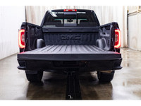 **MECHANICALLY CERTIFIED** 137,419 KM This 2018 GMC Sierra 1500 4x4 Crew Cab SLT All Terrain is powe... (image 9)