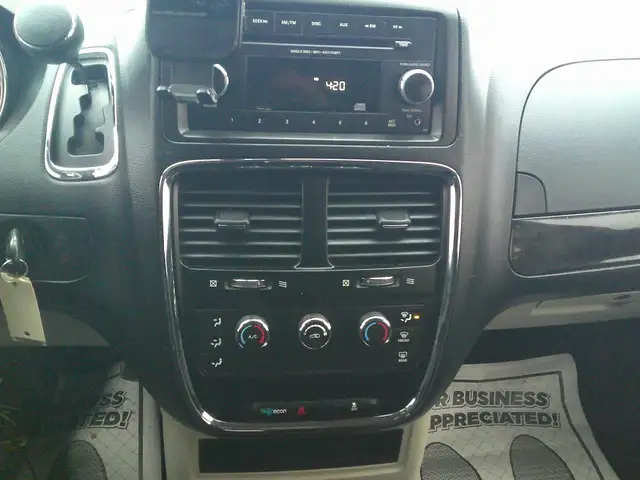 2018 Dodge Grand Caravan ***ON or QC Safety Included*** in Cars & Trucks in Ottawa - Image 17