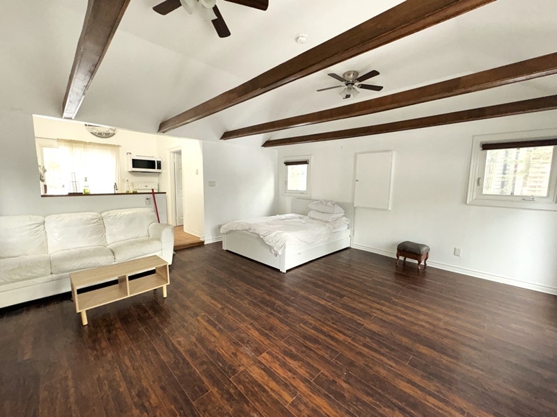 Escape to Serenity at 4 Seasons Ardmore Beach Cottage 3