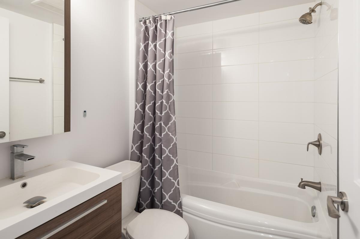 Apartments for Rent in Pointe-Claire — photo 2