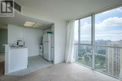 Functional And Well Maintained 1 Bdrm In The Amenity Rich Concorde Park I Building. Floor To Ceiling...