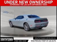 2019 Dodge Challenger SXT Experience the Dodge Challenger SE with only 75390 km on the odometer. Fin... (image 3)