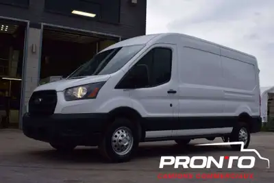 Ford Transit AWD 148WB Toit Moyen ** AC ** Cruise ** Bluetooth ** Camera de Recul ** Tapis et protec...