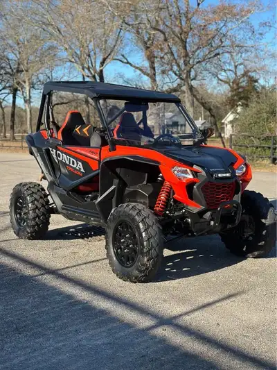 APPLY NOW: https://www.ridecollective.ca/get-pre-approved 2023 HONDA TALON 1000XS • 999cc engine del...