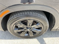 *** OTTAWA’S ORIGINAL IMPORT DEALER!! SINGLE OWNER * NO ACCIDENTS * SMETANA APPROVED *** An 8 passen... (image 9)