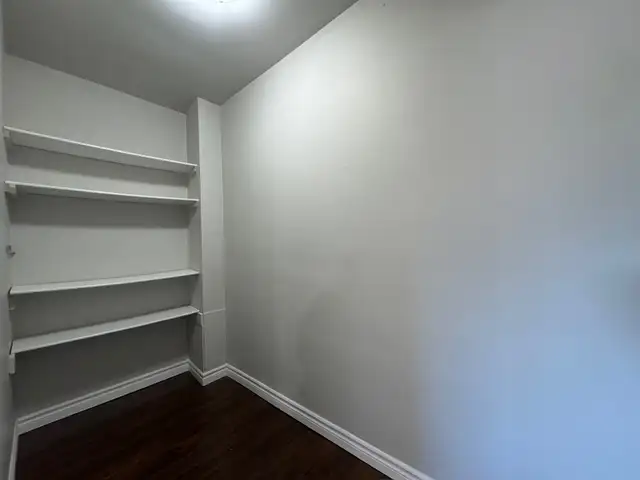 Updated 1 Bedroom & 1 Bathroom Apartment! in Long Term Rentals in Sarnia - Image 14
