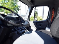Ryder Stock ID: 685596 Transmission Type/Speed: AUTO 6 Engine: DIESEL B6.7 '17 280/2400 Horse Power:... (image 8)