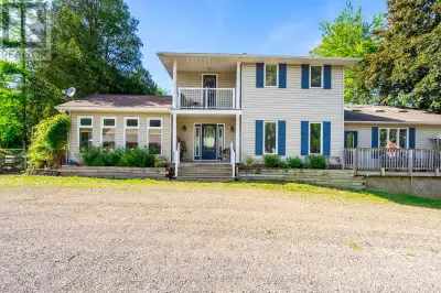 Discover your dream home in the charming village of Lynden! This spacious 2,491 square foot two-stor...