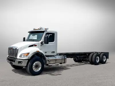 Notes: Status: AVAILABLE Engine Make: Paccar Engine HP: 350 Trans Model: 3000 RDS-P Rear Axle Weight...