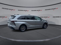 // ACCIDENT FREE!! // Discover smart family travel with this used 2025 Toyota Sienna XLE 8-Passenger... (image 7)