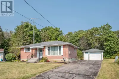 Premier Lot Location! Brick Bungalow in nature-setting in town! No neighbours behind, backing on to...
