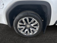 Welcome to Capital GMC! This 2026 GMC Sierra 1500 in Glacier White Tricoat is equipped with 4WD and... (image 8)