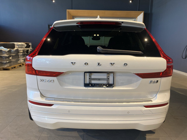 2022 Volvo XC60 B6 AWD Momentum in Cars & Trucks in Edmonton - Image 4