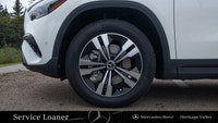 This Mercedes-Benz GLA has a dependable Intercooled Turbo Gas/Electric I-4 2.0 L/121 engine powering... (image 8)