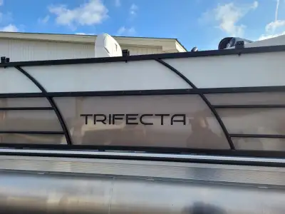 Trifecta 20C CS pontoon boat, View more