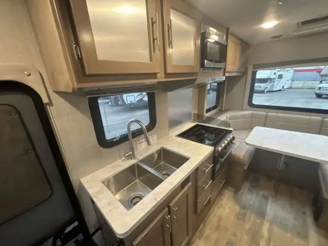 2023 Adventurer LP Class C Adventurer 19RD in RVs & Motorhomes in Kelowna - Image 13