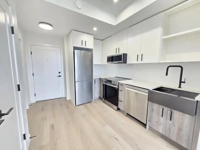 414 10405 147 STREET Surrey, British Columbia in Long Term Rentals in Delta/Surrey/Langley - Image 4