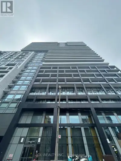 REAL TORONTO CENTER! BEST DEAL! MUST SEE! EVERYTHING YOU NEED TRULY AT YOUR DOORSTEP! Very New! Wond...