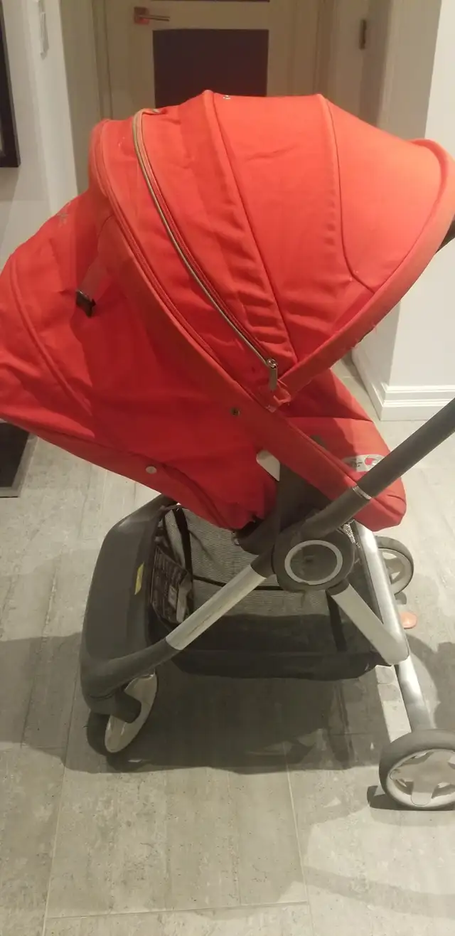 Stokke Scoot Stroller Versatile and stylish stroller Red colour in Strollers, Carriers & Car Seats in City of Toronto - Image 2