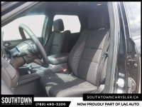 This used 2026 Dodge Durango GT for sale in Edmonton has just 2565 km and is finished in DB Black Cr... (image 8)
