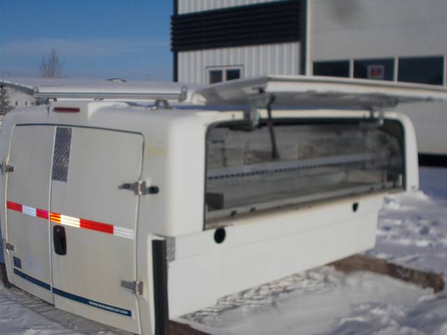 USED 8' MARANDA M170 SLIP IN  SERVICE BODY CANOPY in Other Parts & Accessories in Red Deer - Image 3
