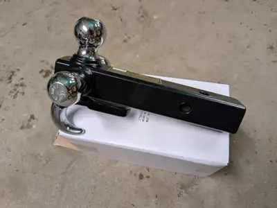 (1) Tri-Ball Hitch UNKNOWN TRI-BALL WITH HOOK HITCH