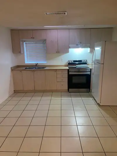 Two bedroom basement Unit for rent IMMIDIUATELY. Major intersection is Hyw 50 & The Gore Rd., BRAMPT...
