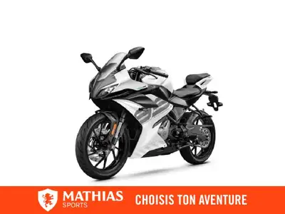 Concessionnaire des véhicules neufs et d'occasion. Sportive CF MOTO 300SS 2026 La 300SS est une moto...