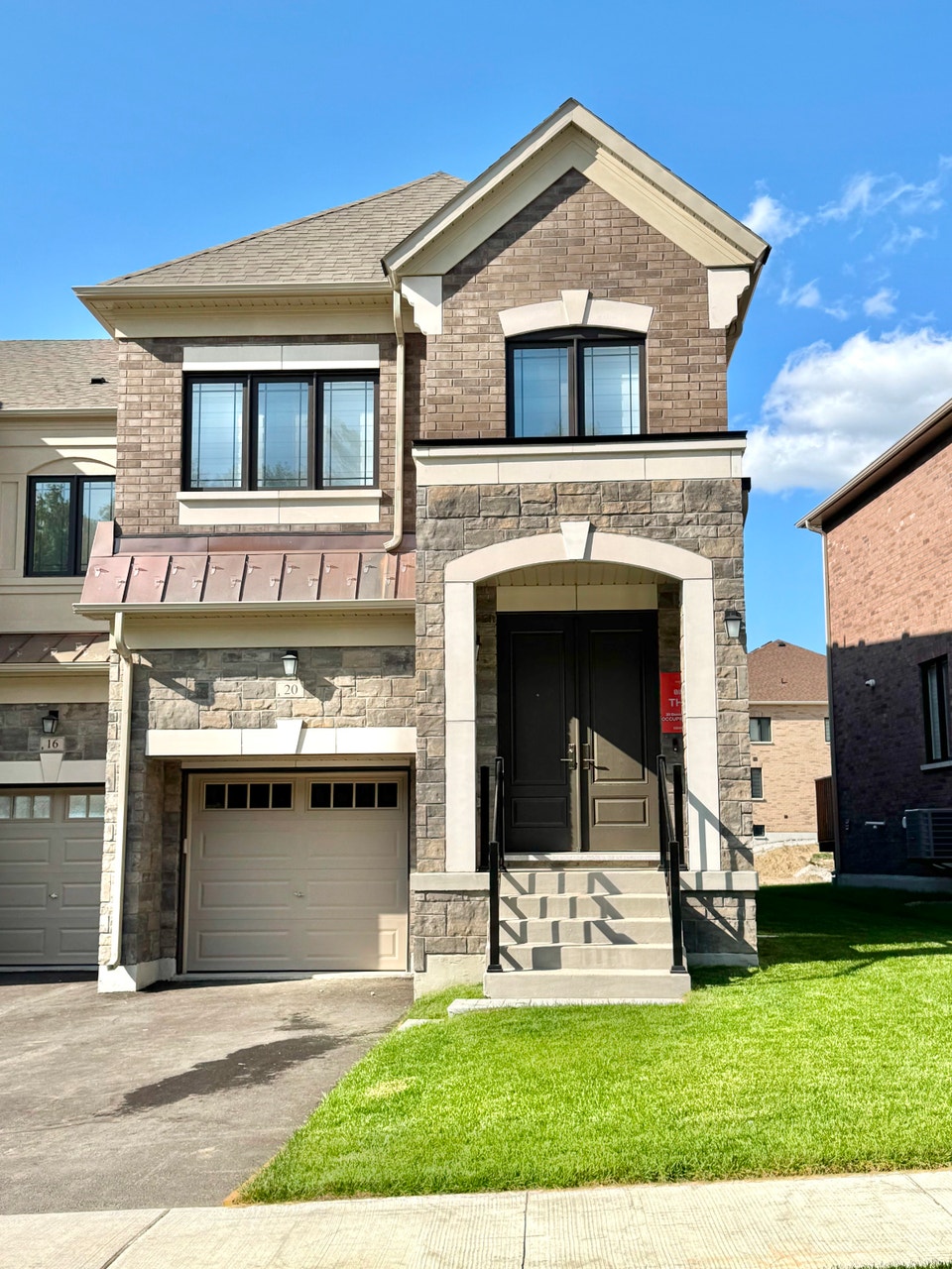 VAUGHAN - BRAND NEW EXEC TOWN-HOME 3bd, 3bth, 3cars $3995+Util 2