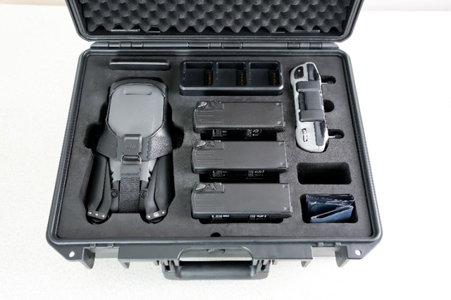 DJI Mavic 3 Drone - Fly More Combo + Carrying Case + Filters in Cameras & Camcorders in Dartmouth - Image 3