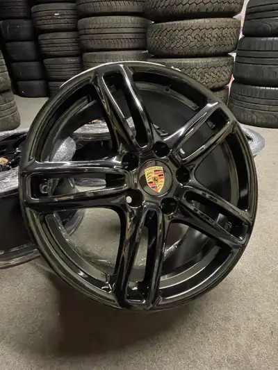 Stunning set of original Porsche Panamera wheels in gloss black finish. Front wheels: 19x9 Bolt patt...