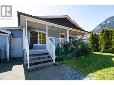 Renovated RANCHER - extensively updated in 2017, this home features durable new siding, engineered h...