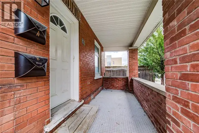 81 WILLOW Street Waterloo, Ontario in Houses for Sale in Kitchener / Waterloo - Image 4