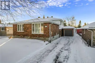 Welcome to this well-loved, one-owner backsplit that truly shows pride of ownership. Set on an excep...