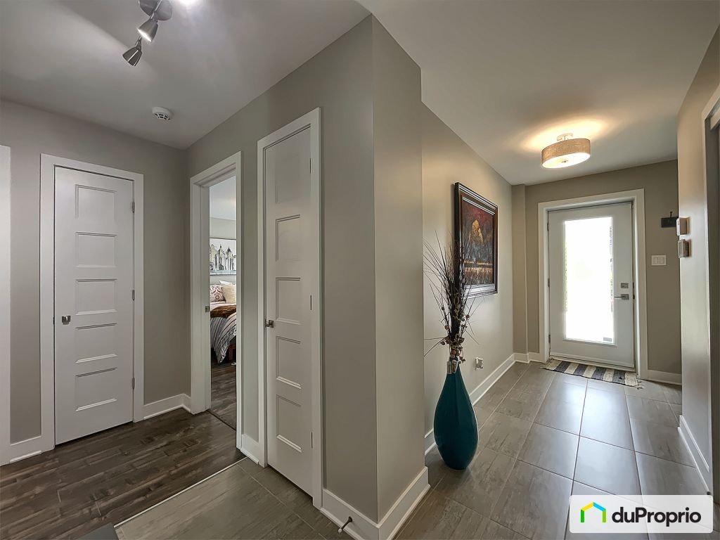 $444,500 - Condominium for sale in Ste-Marthe-Sur-Le-Lac — photo 3