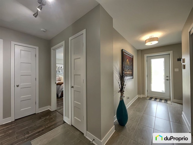 $444,500 - Condominium for sale in Ste-Marthe-Sur-Le-Lac — photo 3