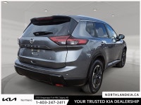 2025 Nissan Rogue SV Odometer is 10910 kilometers below market average! Ready for anything, from the... (image 3)