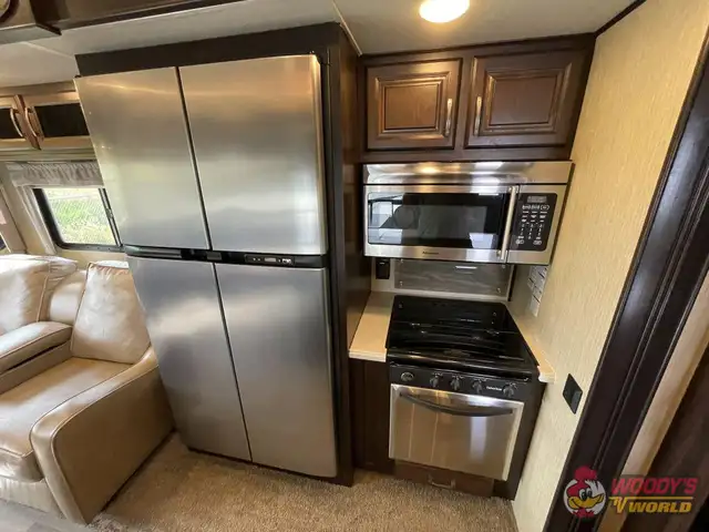 2018 PALOMINO RV COLUMBUS 298RL in Travel Trailers & Campers in Edmonton - Image 21