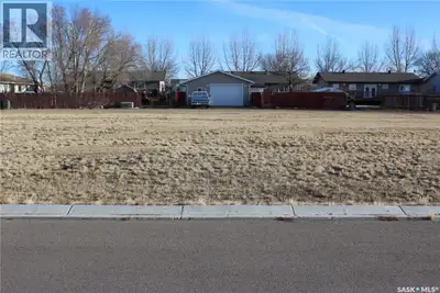 Welcome to Benchview, Shaunavon's newest residential subdivision. Designed with broad, deep lots to...