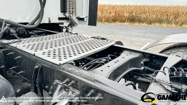 2019 KENWORTH T680 DAY CAB in Heavy Trucks in Chilliwack - Image 10