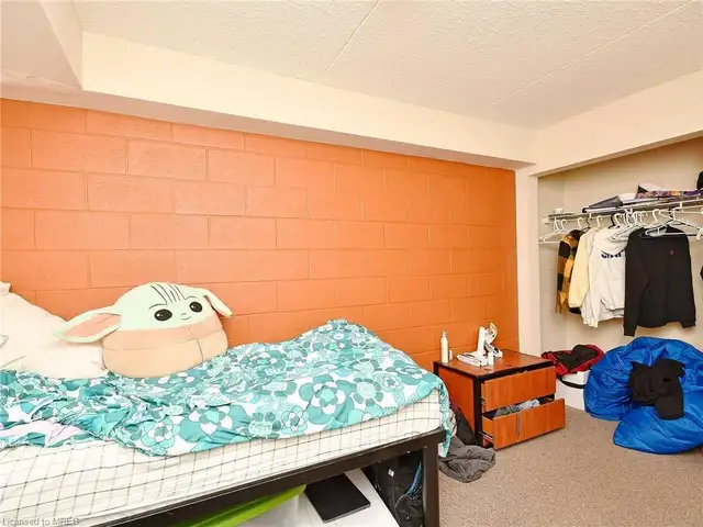 Male Student Housing in Waterloo - Students Only in Long Term Rentals in Kitchener / Waterloo - Image 14