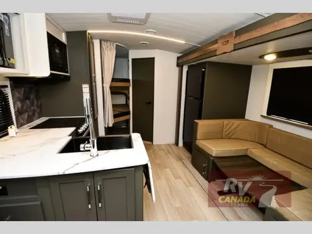 2025 Keystone RV Bullet Crossfire 2290BH in Travel Trailers & Campers in Ottawa - Image 9